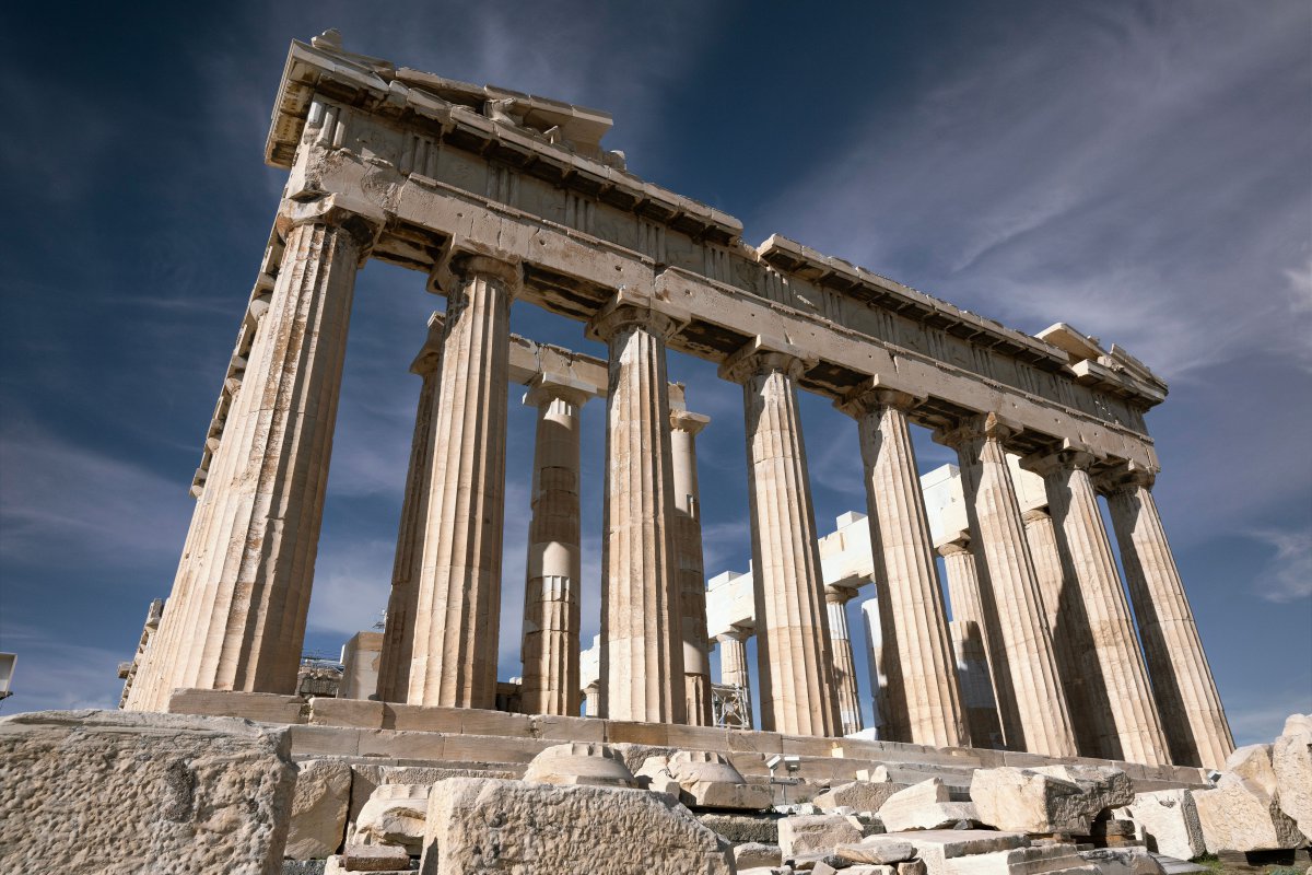 Τρόμος στην Ακρόπολη: Ανδρας με μαχαίρι τραυμάτισε τουρίστες