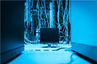 Explainer: Πόσο κοστίζει ένα data center και πού βρίσκεται;