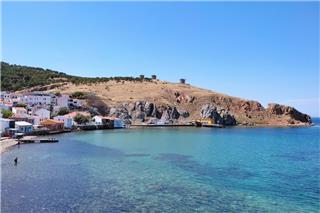 Λήμνος: Το Λιμενικό διέσωσε 5χρονο που παρασύρθηκε από θαλάσσια ρεύματα πάνω σε φουσκωτό στρώμα