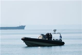 Χαλκιδική: Ταχύπλοο βυθίστηκε αφού πήρε φωτιά ενώ ήταν αγκυροβολημένο