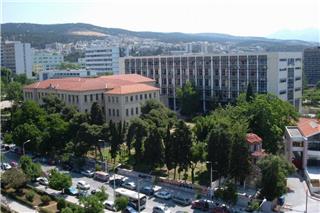 Σφοδρή κριτική δέχεται η βραδινή τροπολογία για τα μη κρατικά πανεπιστήμια ‑ Αντιδράσεις από Πάνο Λαζαράτο και Θανάση Καμπαγιάννη