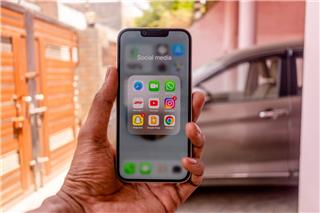 Vehicle Motion Cues: Η κρυφή λειτουργία στα iPhone που μειώνει τη ναυτία στο αυτοκίνητο