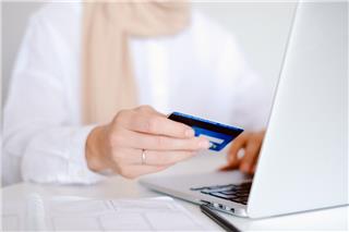 Χάκερ άδειασαν e-banking ζευγαριού: Το Πρωτοδικείο διατάσσει την τράπεζα να αποζημιώσει τα θύματα