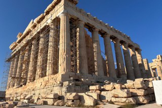 Η εντυπωσιακή εικόνα του Παρθενώνα από ψηλά μετά την αποκατάσταση του δυτικού αετώματος έπειτα από 220 χρόνια