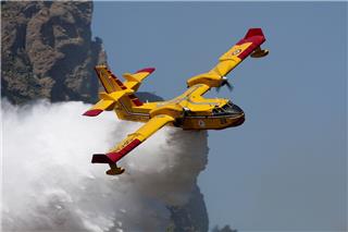 CL-415: Γιατί η Ελλάδα έστειλε τα πυροσβεστικά αεροσκάφη στην Ισπανία και όχι στη Γαλλία
