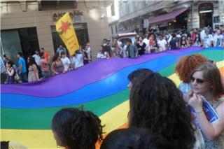 Τουρκία: Κύμα καταστολής με δεκάδες συλλήψεις σε ΛΟΑΤΚΙ+ οργανώσεις και μπαρ