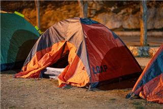 Νεκρός άνδρας σε κάμπινγκ στην Ασπροβάλτα