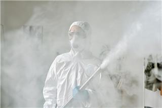 Γλυφάδα: Τι συμβαίνει με τους ψεκασμούς που ξεκίνησαν από τις 6 το πρωί – Δείτε βίντεο