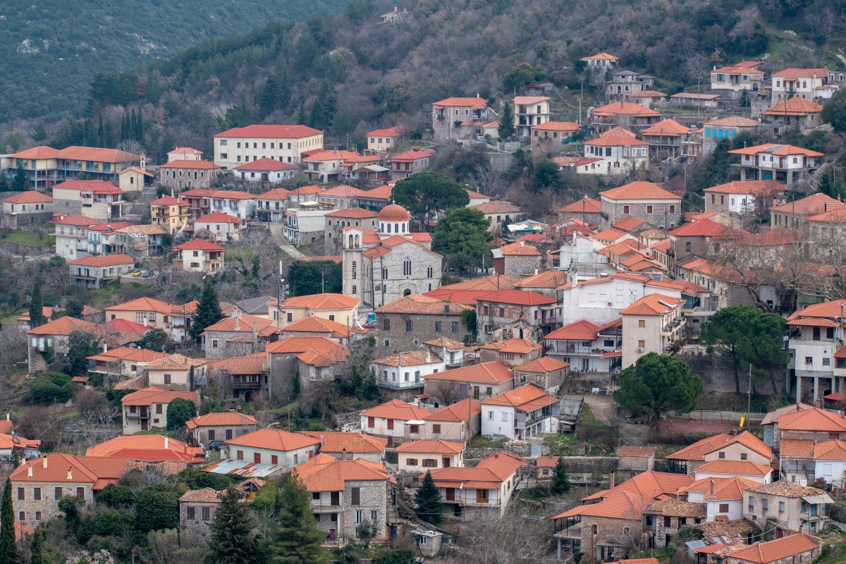 Δημογραφικό: Οι γεννήσεις έπεσαν 42% σε 15 χρόνια ‑ Έξι νομοί «σβήνουν» πληθυσμιακά