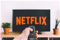 Η πιο «επική» πρόταση γάμου: Ανοιξε το Netflix για να δει μια σειρά και έμεινε άφωνη
