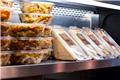 ΙΕΛΚΑ- Έτοιμο φαγητό αντί για μαγείρεμα: Τι αλλάζει στις συνήθειες των Ελλήνων