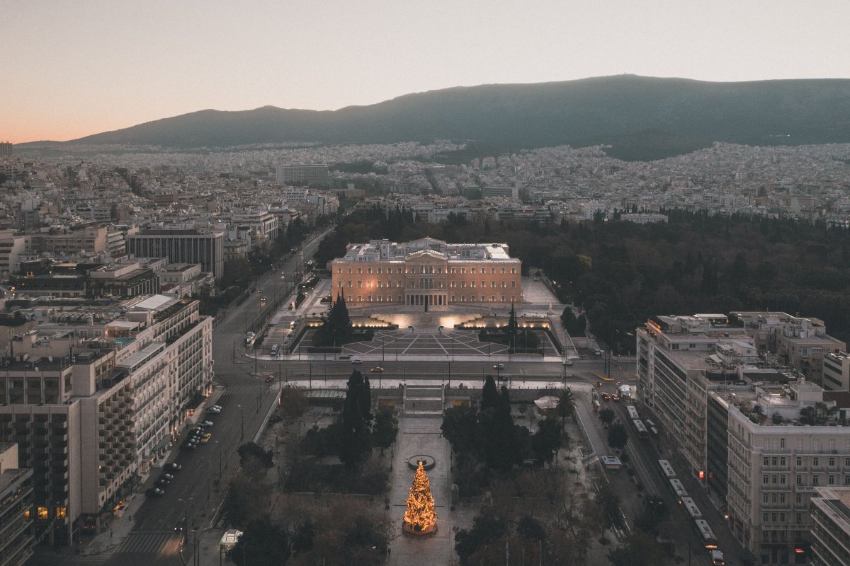 Μνημείο Αγνώστου Στρατιώτη: Φεύγει η άσφαλτος στο Σύνταγμα ‑ τι μπαίνει στη θέση της