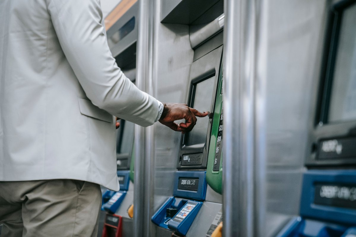 Μην πετάξετε ποτέ την απόδειξη του ATM στον κάδο – Ο λόγος θα σας εκπλήξει
