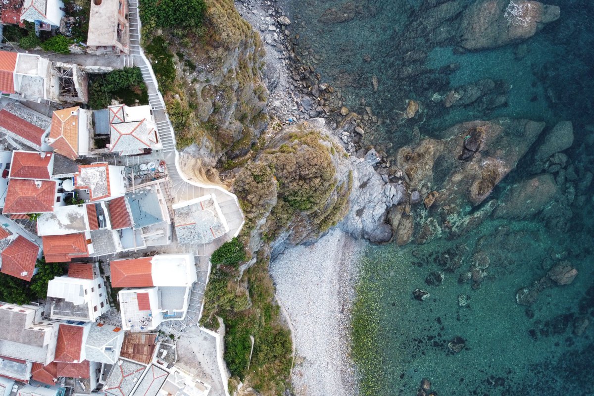 Μυτιλήνη: Έξι νεκροί, ανάμεσά τους βρέφος, σε σύγκρουση ταχύπλοου με σκάφος του Λιμενικού